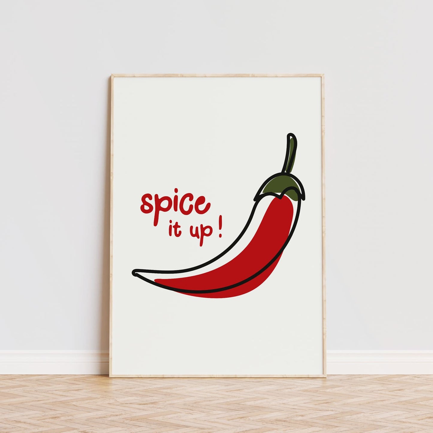 Lámina decorativa picante con una ilustración de un chile rojo ardiente, delineado en negro con tallo verde oscuro, acompañada del mensaje 'Spice it up!' en una tipografía desenfadada color rojo. Fondo blanco que realza el diseño audaz y enérgico, ideal para darle sabor a cocinas, comedores o restaurantes. Perfecto para amantes de la comida picante, chefs creativos o cualquier espacio que necesite un toque atrevido y divertido. Disponible en varios tamaños y estilos.